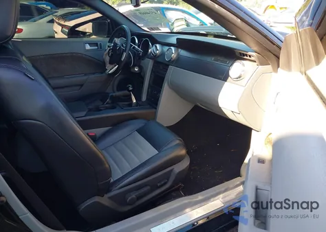 2007 Ford Mustang Gt Deluxe/Gt Premium z USA, uszkodzony, nr VIN 1ZVHT85H775323043